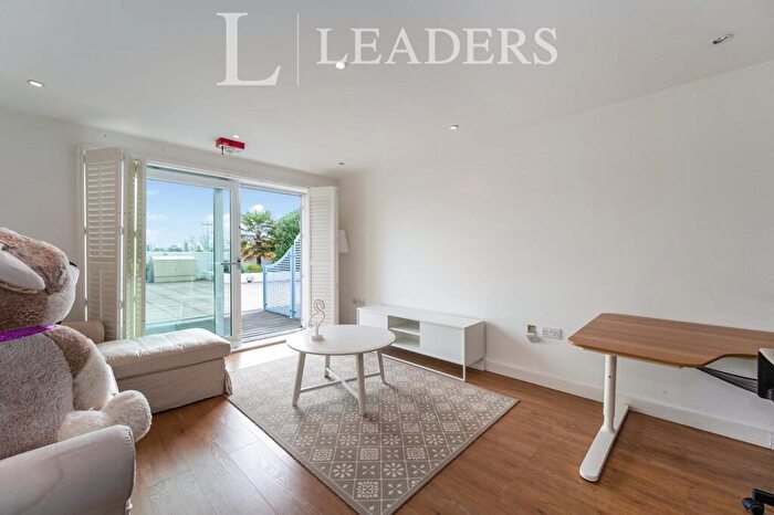 2 Bedroom Flat To Rent In The Blue Building, Gunwharf Quays, Portsmouth, PO1