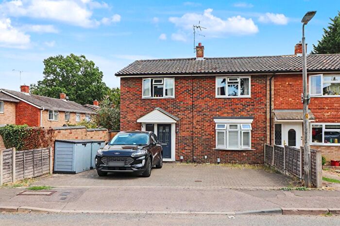 4 Bedroom End Of Terrace House For Sale In Newton Road, Stevenage, Hertfordshire, SG2