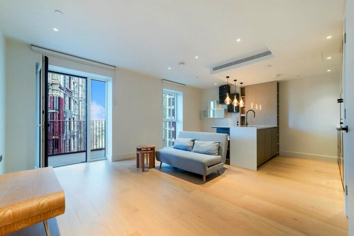 1 Bedroom Flat To Rent In Parkside Apartments, White City Living, London, W12