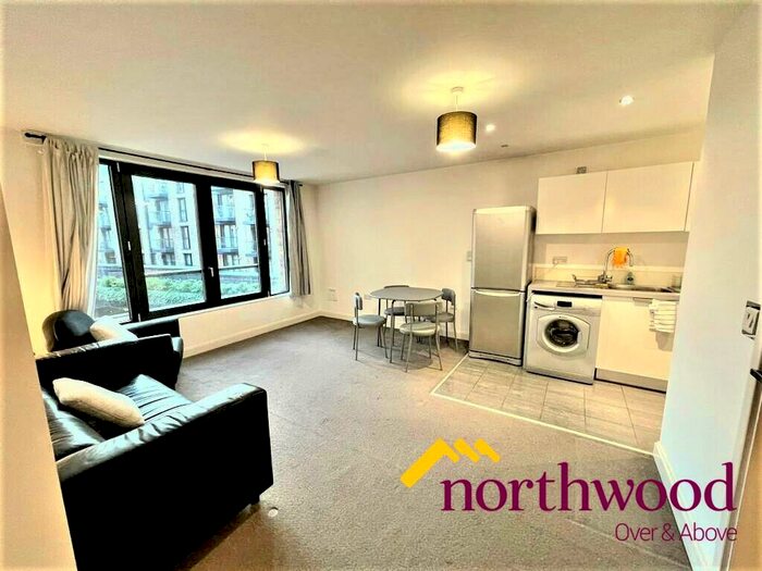 Flat To Rent In St Johns Walk, City Centre, Birmingham, B5