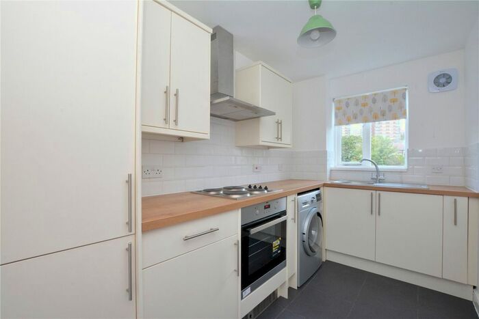 1 Bedroom Flat To Rent In Compass House, Armoury Road, London, SE8