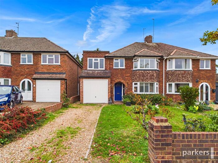 5 Bedroom Semi-Detached House For Sale In Glendevon Road, Woodley, Reading, Berkshire, RG5