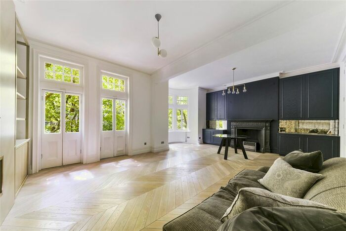 4 Bedroom Flat To Rent In Fitzjames Avenue, West Kensington, London, W14