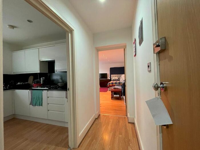 2 Bedroom Flat To Rent In Queens Road, Welling, DA16