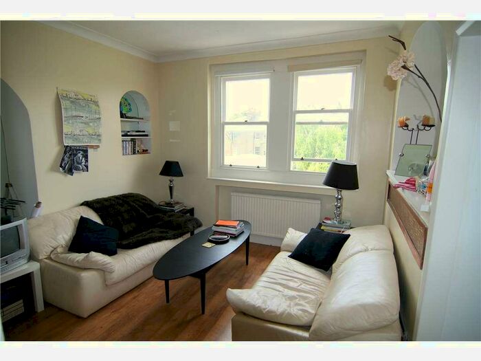 2 Bedroom Flat To Rent In North Villas, NW1