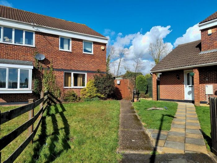 3 Bedroom House To Rent In Walton Court, Fareham, PO15