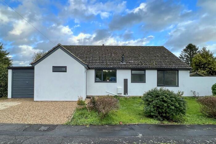 3 Bedroom Detached House For Sale In Perrott Close, North Leigh, Witney, OX29