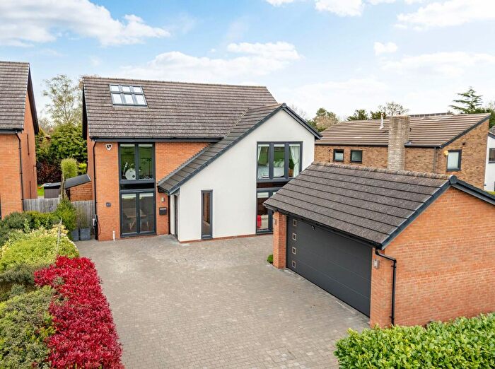 5 Bedroom Detached House For Sale In Brafield Road, Horton, NN7