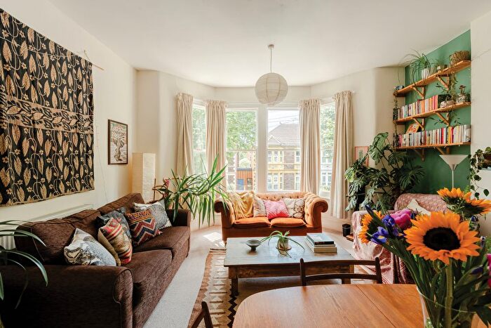 4 Bedroom Maisonette For Sale In Cranbrook Road, Redland, Bristol, BS6