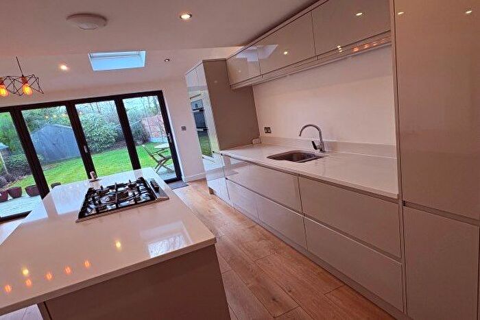 5 Bedroom Property To Rent In Ainsworth Road, Bury, BL8