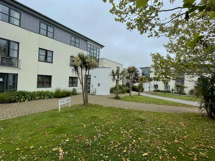 1 Bedroom Ground Flat To Rent In Clearwater View, Sandy Hill, PL25