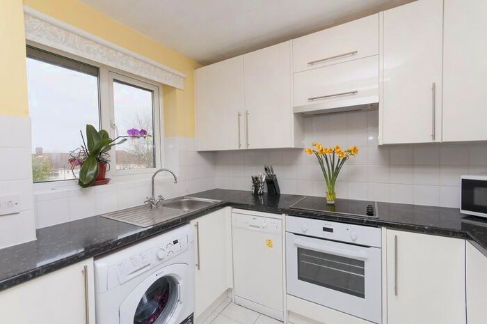 1 Bedroom Flat To Rent In Chartwell Gardens, North Cheam, Sutton SM3