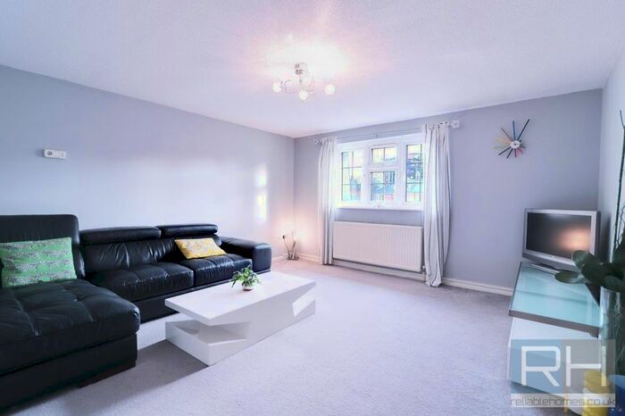 1 Bedroom Flat To Rent In Leicester Road, Barnet, EN5