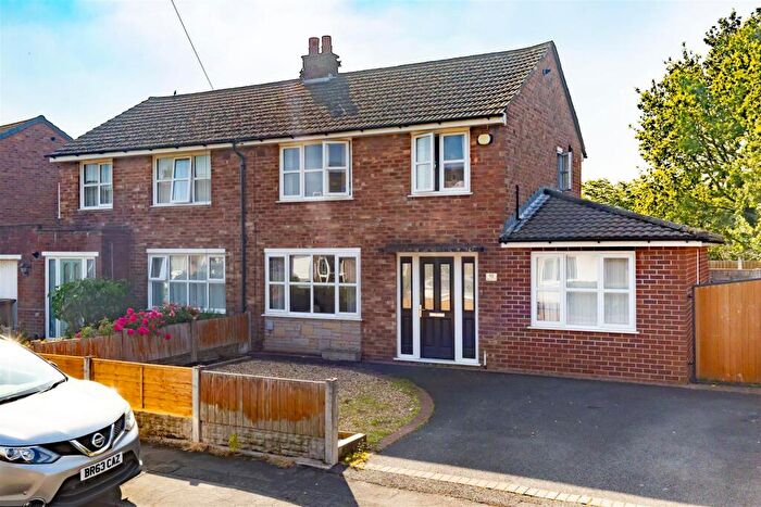 3 Bedroom Semi-Detached House For Sale In Marina Drive, Lostock Hall, Preston, PR5