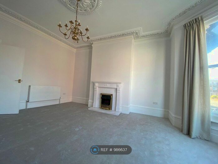 2 Bedroom Flat To Rent In Park Road, Bognor Regis, PO21