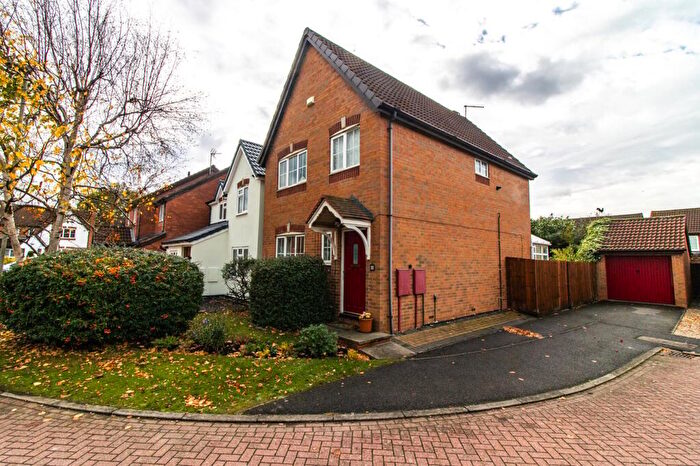 3 Bedroom Detached House For Sale In Orsett Close, Leicester, LE5