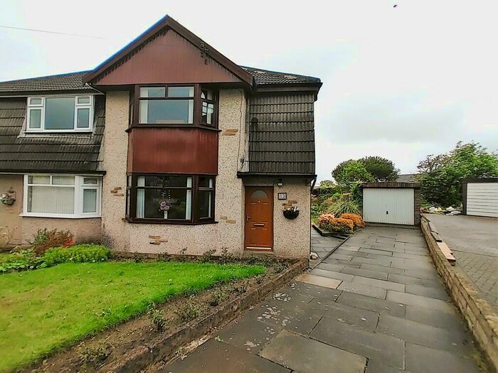 3 Bedroom Semi-Detached House To Rent In Gregory Crescent, Bradford, BD7