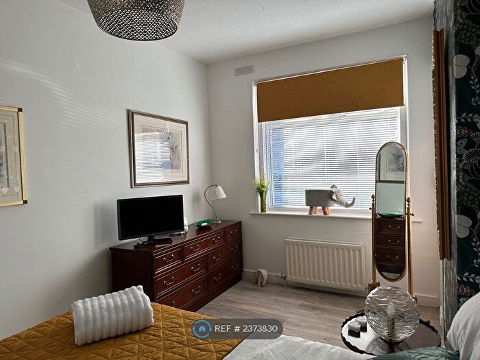 1 Bedroom Flat To Rent In High Street, Stewarton, KA3