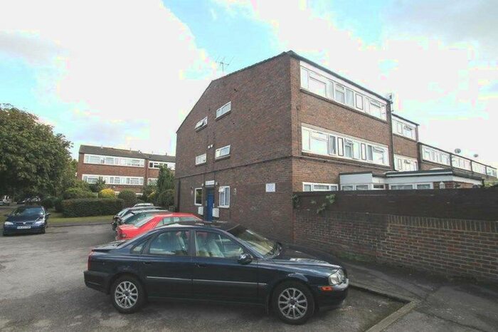 1 Bedroom Flat To Rent In Hotspur Road, Northolt, Middlesex, UB5