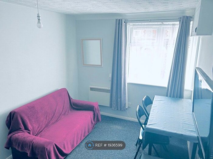 1 Bedroom Flat To Rent In Southampton Street, Reading, RG1