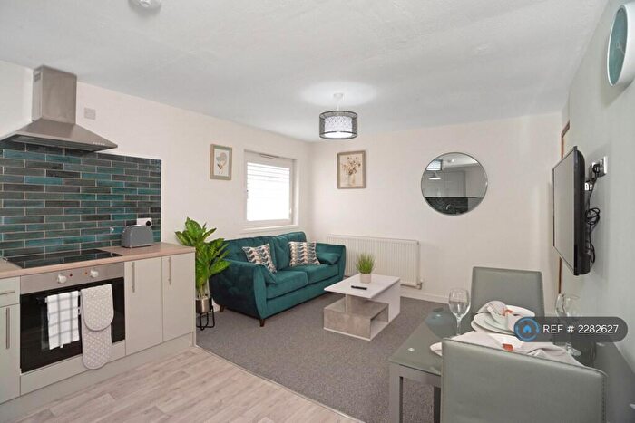 1 Bedroom Flat To Rent In Great Holme Court, Northampton, NN3