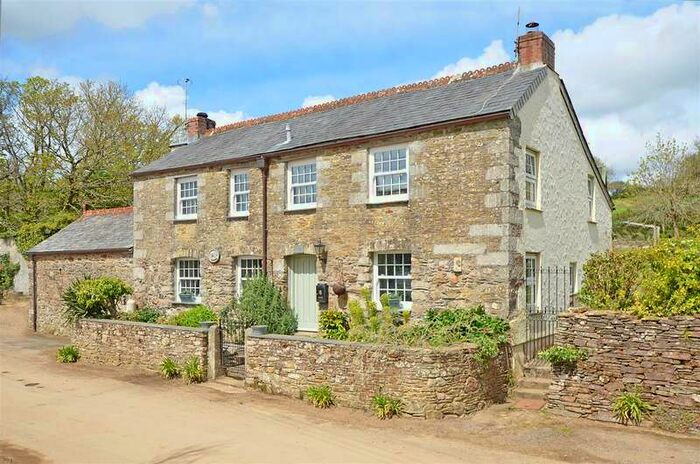 4 Bedroom Farmhouse For Sale In Trendeal, Ladock, Truro, TR2
