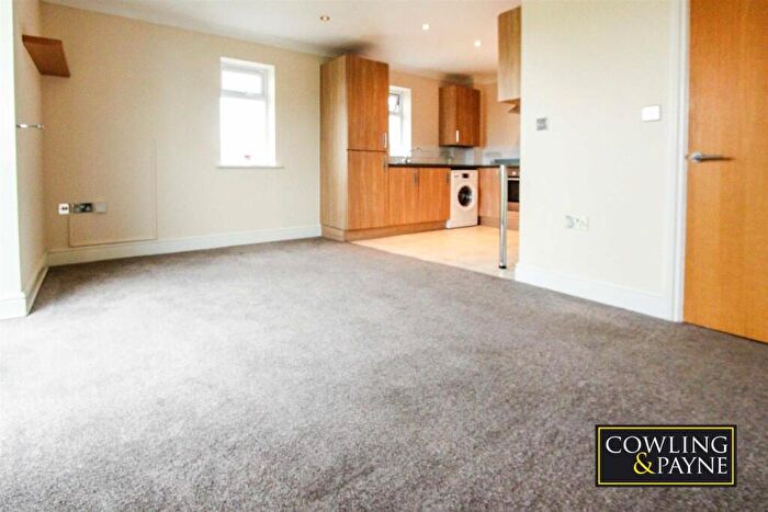 2 Bedroom Apartment To Rent In The Approach, SS6