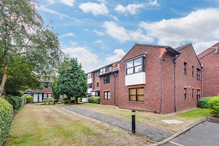 Studio To Rent In Mayfield Road, Shepherds Bush, W12