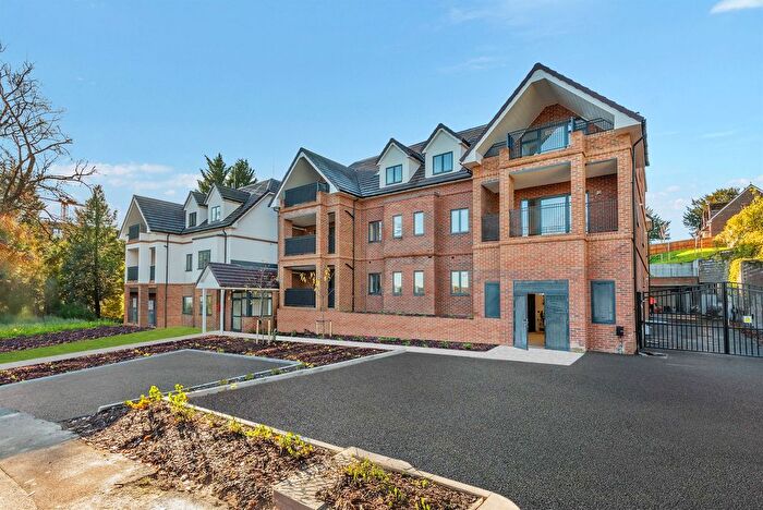 2 Bedroom Flat For Sale In Russell Hill Road, Purley, CR8