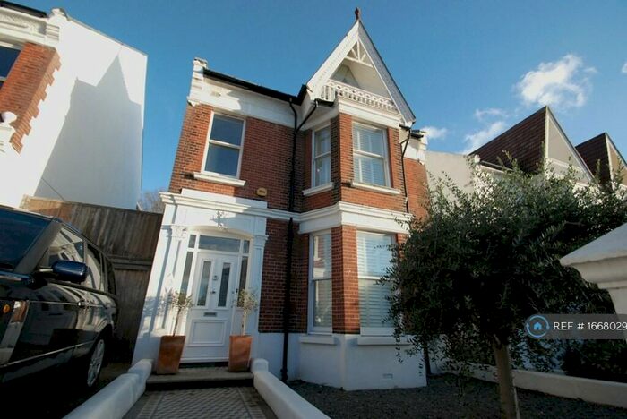 5 Bedroom Detached House To Rent In Hove Park Villas, Hove, BN3