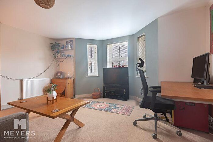 2 Bedroom Flat For Sale In Lowther Road, Charminster, BH8