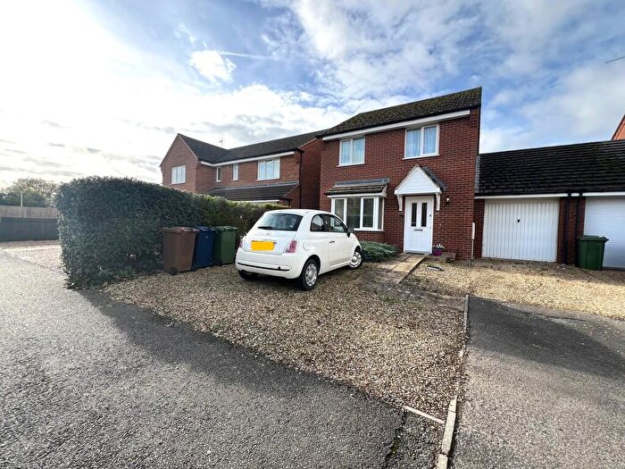 3 Bedroom Link Detached House For Sale In Red Barn, Whittlesey, Peterborough, PE7