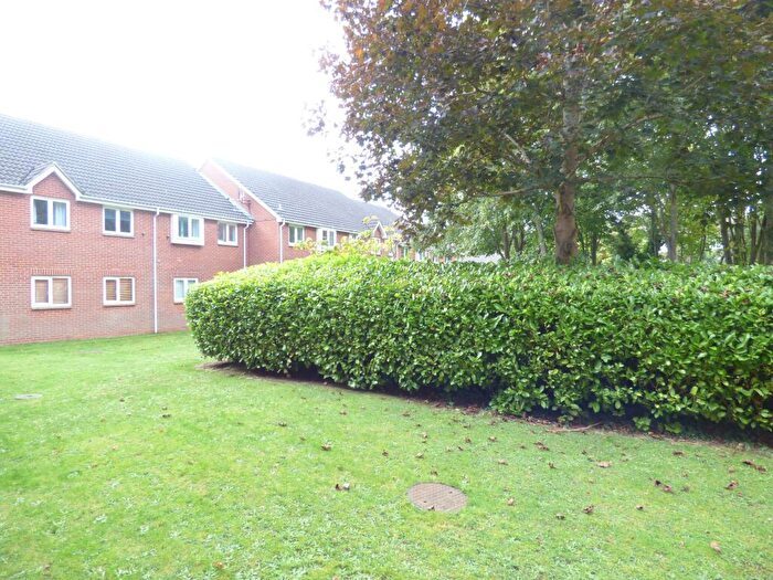 1 Bedroom Flat To Rent In Western Avenue, Brentwood, CM14