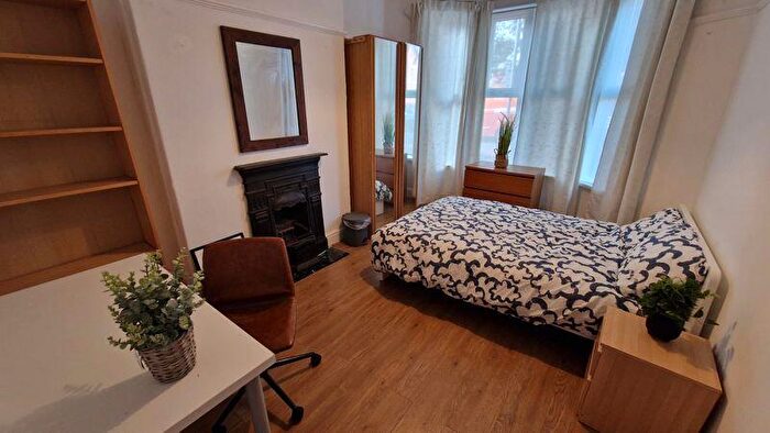 5 Bedroom Terraced House To Rent In Australia Road, Cardiff, CF14