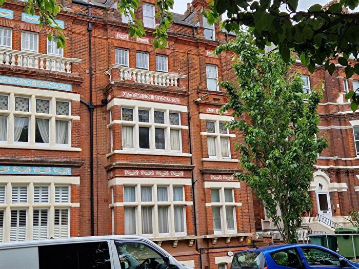 2 Bedroom Flat To Rent In Castle Hill Avenue, Folkestone, CT20