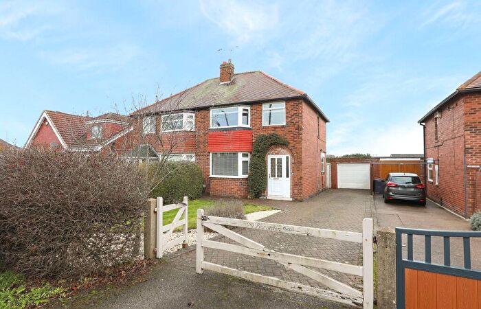 3 Bedroom Semi-Detached House For Sale In Aughton Lane, Aston, S26