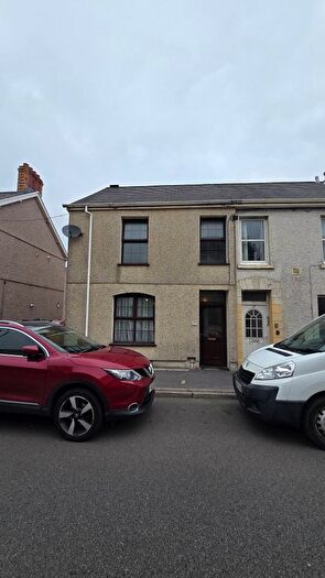 4 Bedroom End Of Terrace House For Sale In Penybanc Road, Ammanford, SA18
