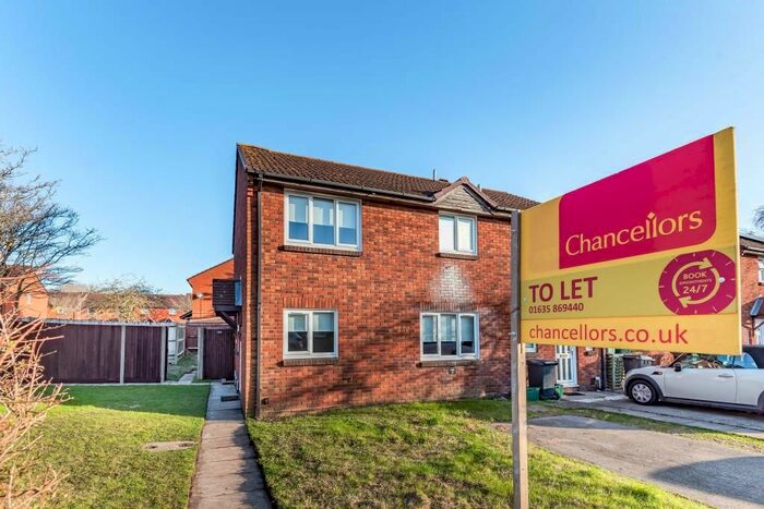 1 Bedroom Terraced House To Rent In Thatcham, Berkshire, RG19