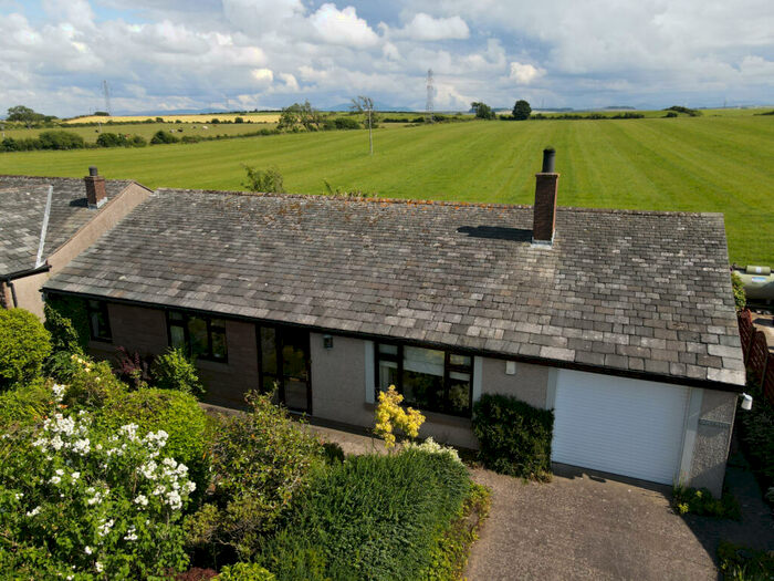 3 Bedroom Bungalow For Sale In Quietways, Hayton, CA7