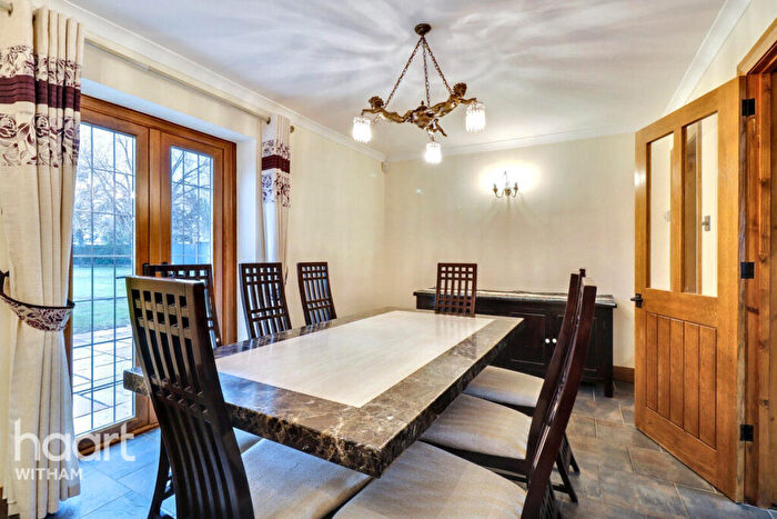 4 Bedroom Detached House For Sale In Mundon Road, Mundon, Maldon, CM9