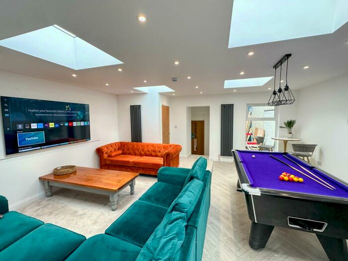 9 Bedroom Terraced House To Rent In North Road East, Plymouth, PL4