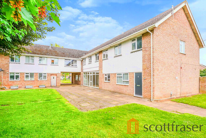 2 Bedroom Maisonette To Rent In Queen Eleanor's Court, Long Hanborough, OX29