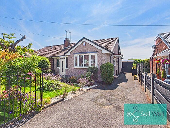 3 Bedroom Semi-Detached House For Sale In Ashford Avenue, Worsley, Manchester, M28