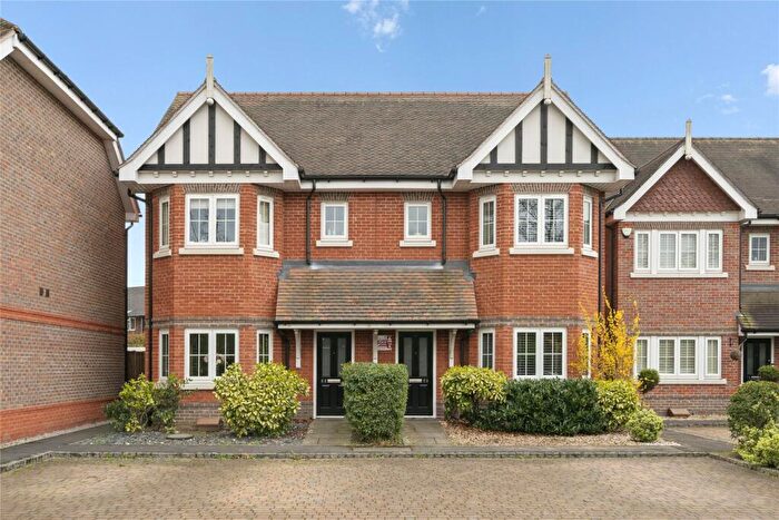 4 Bedroom Semi Detached House For Sale In Trenchard Close, Hersham, Walton-on-Thames, Surrey, KT12