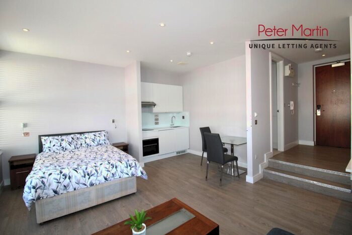 Apartment To Rent In Prime House, Sentinel Square, Brent Street, Hendon, NW4