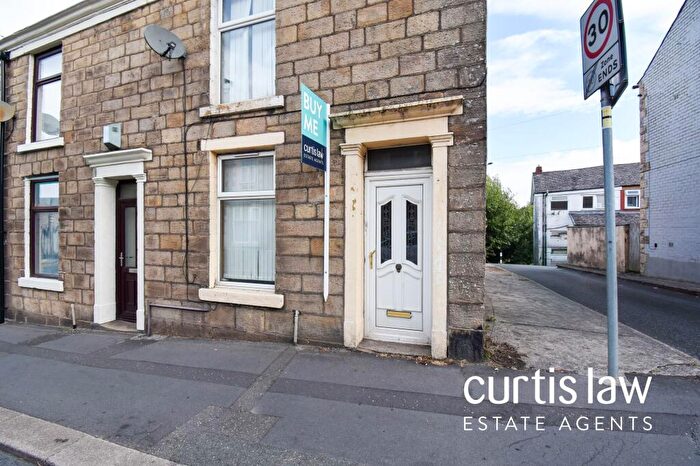 3 Bedroom End Of Terrace House For Sale In Redearth Road, Darwen, BB3