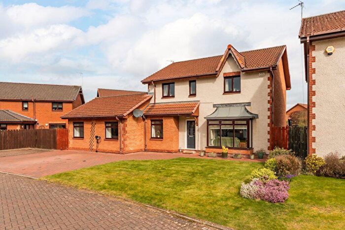 4 Bedroom Detached Villa For Sale In Guardwell Crescent, Edinburgh, EH17