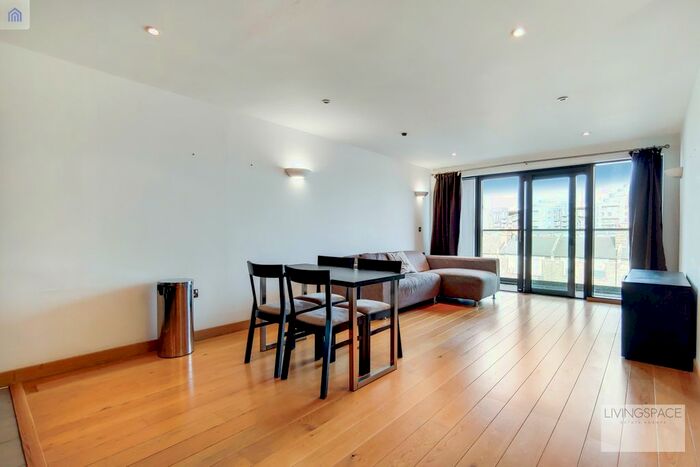 2 Bedroom Flat To Rent In Terrace Apartments, Drayton Park, Highbury, N5
