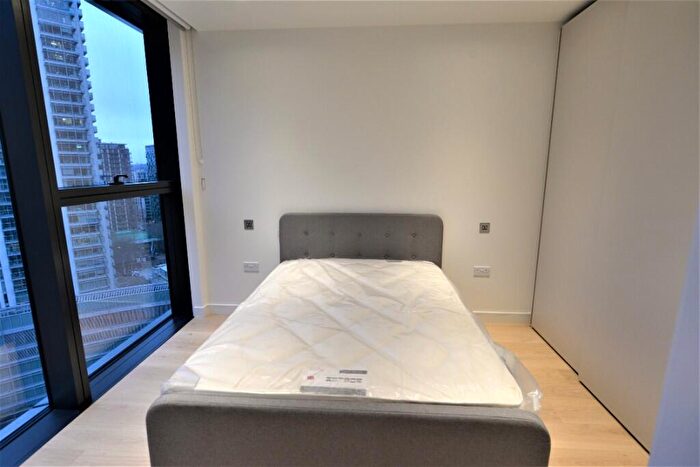 1 Bedroom Flat To Rent In Marsh Wall, London, E14