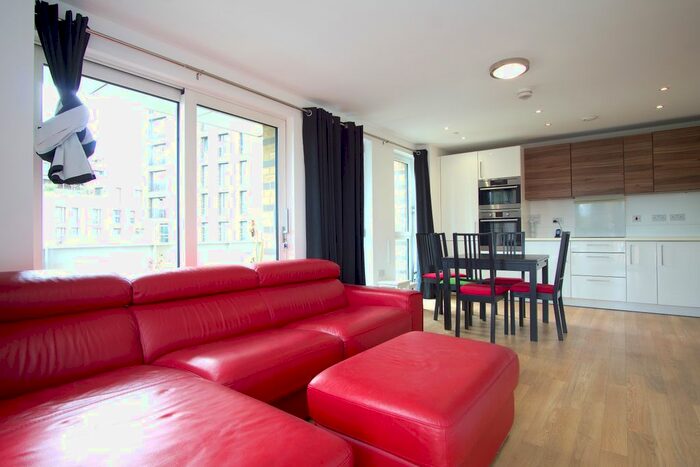 3 Bedroom Flat To Rent In Ivy Point, Hannaford Walk, London, E3